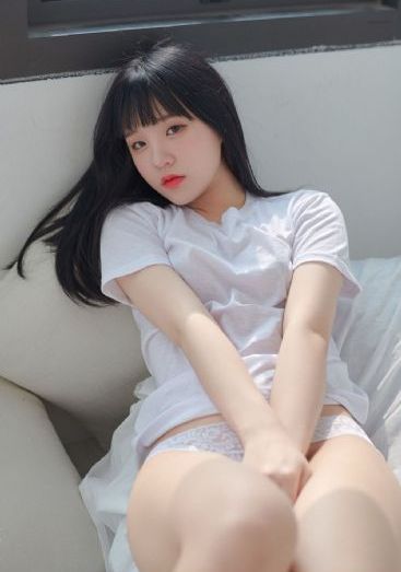 鞠婧祎签约大雷