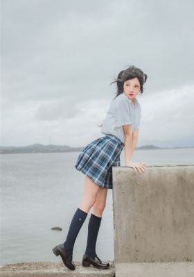 马龙和王楚钦看樊振东追星的样子